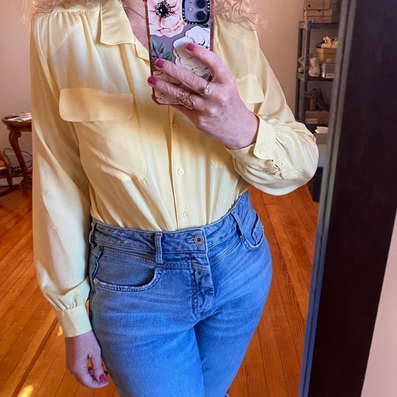 Vintage Soft butter Yellow Full Sleeves Blouse Collared - Picture 4 of 13